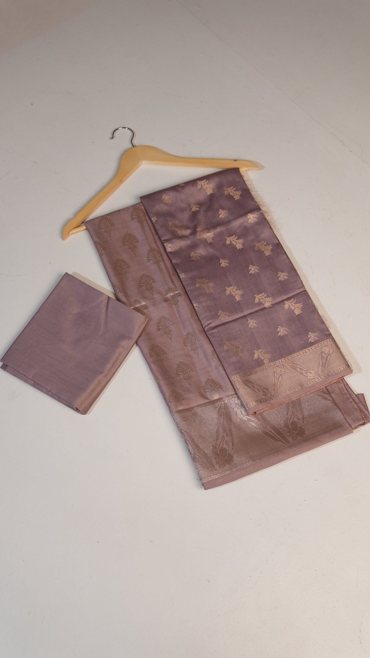 Blush Mauve Banarasi Handloom Suit – Soft Zari Elegance with Floral Booti