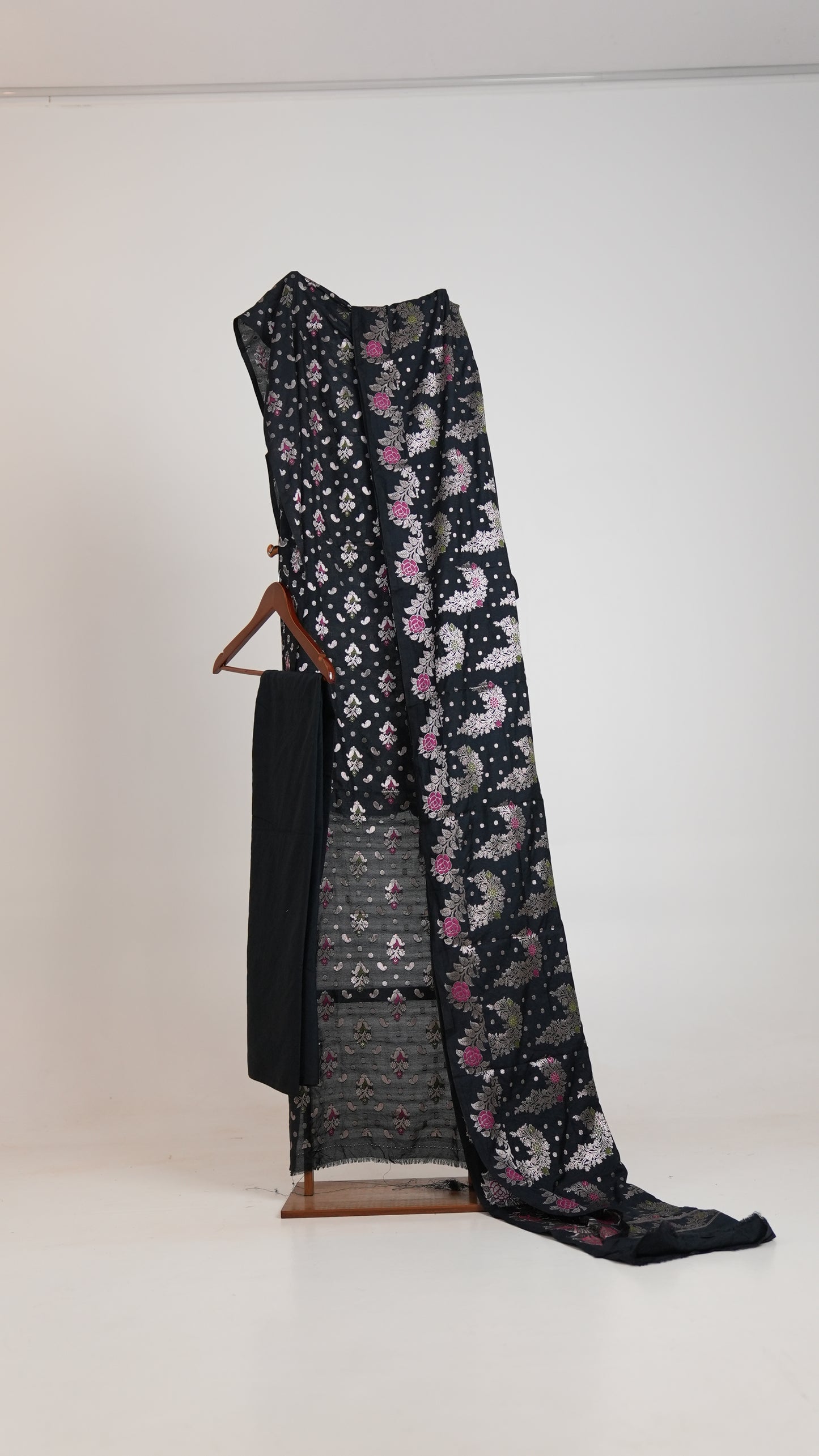 Elegant Black Banarasi Suit Set with Floral Zari Work
